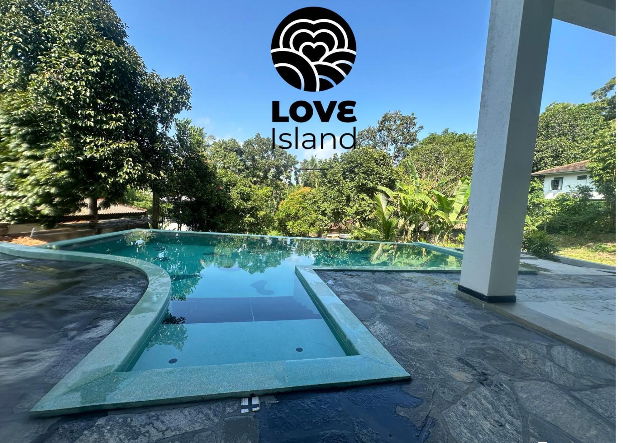 Love Island Гале Екстериор снимка