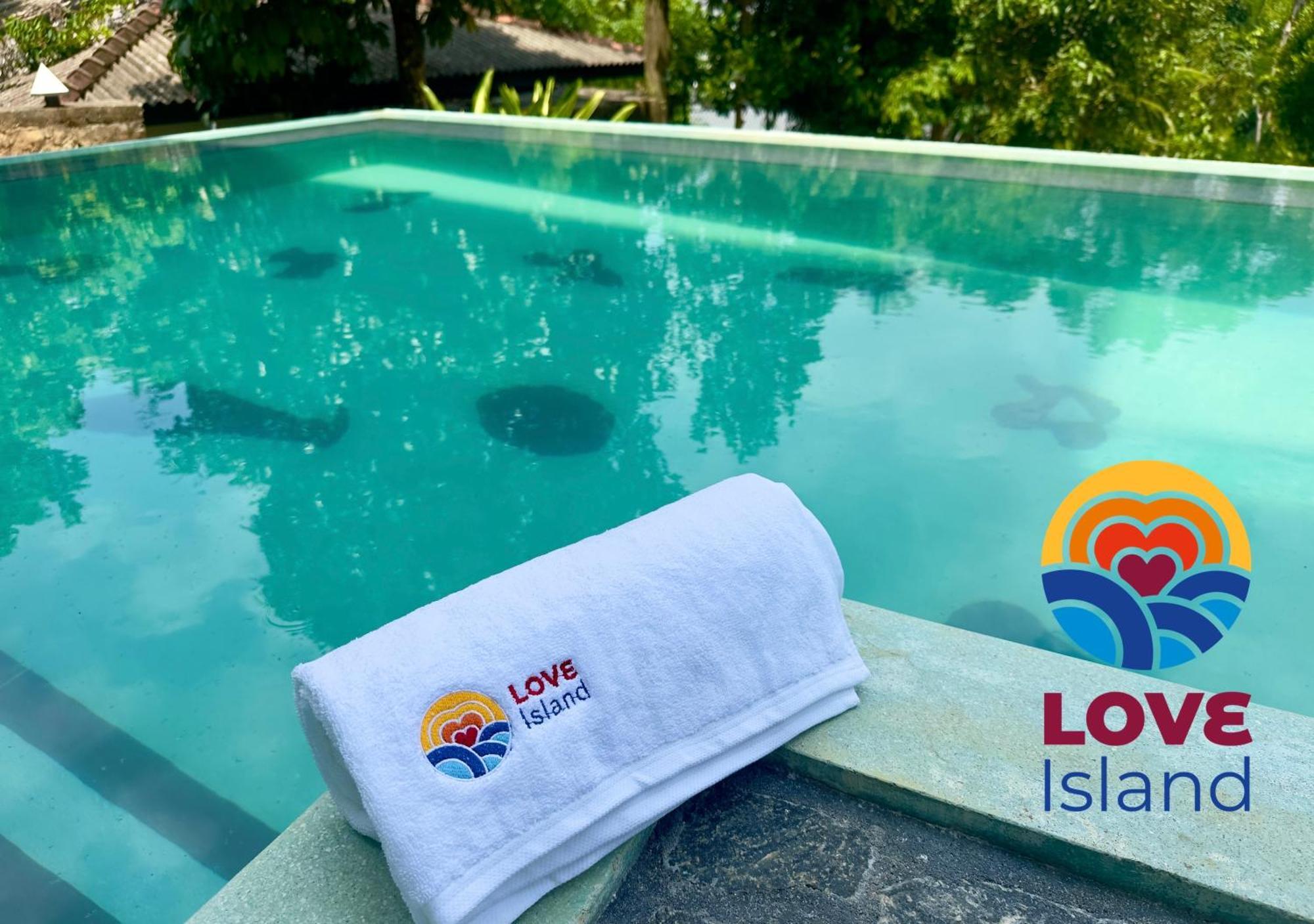 Love Island Гале Екстериор снимка